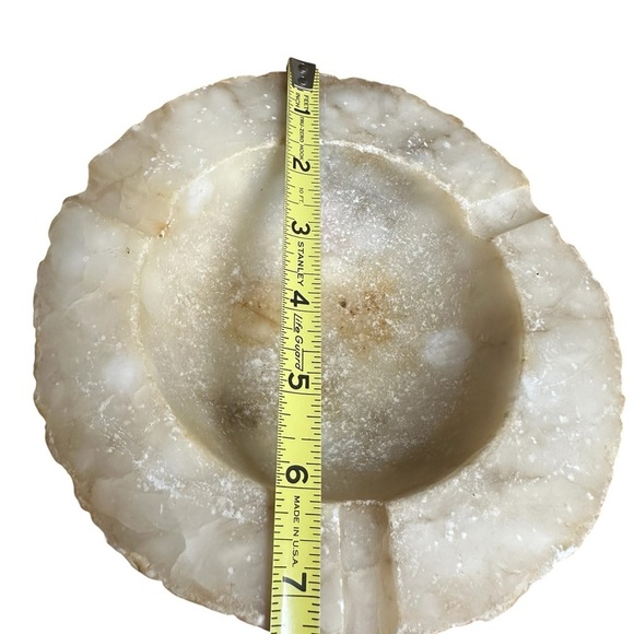 Vintage Italian Beige Alabaster Ashtray Hand Carved Round Heavy Raw Cut Stone - Picture 7 of 9